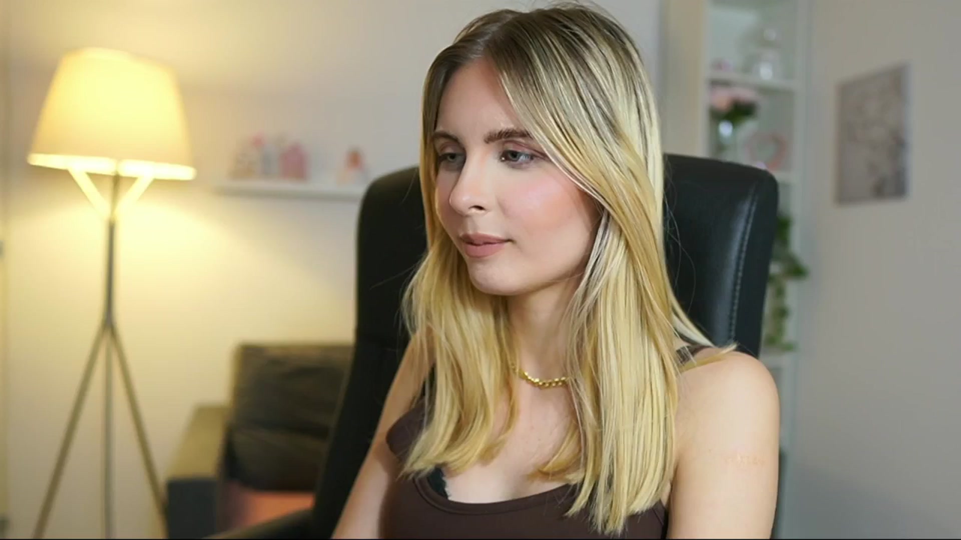 Gallery image thumbnail from Catecrago_'s myfreecams stream on, 05/29/2025, 15:32 image 3 of 20