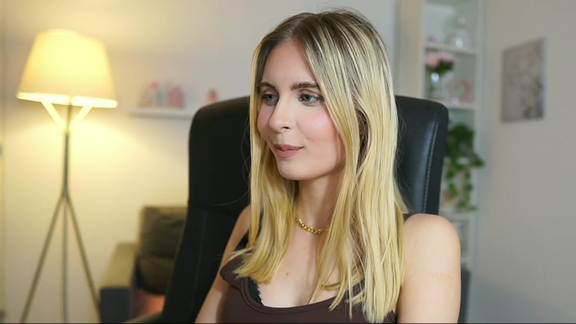 Gallery image thumbnail from Catecrago_'s myfreecams stream on, 05/29/2025, 15:32 image 20 of 20