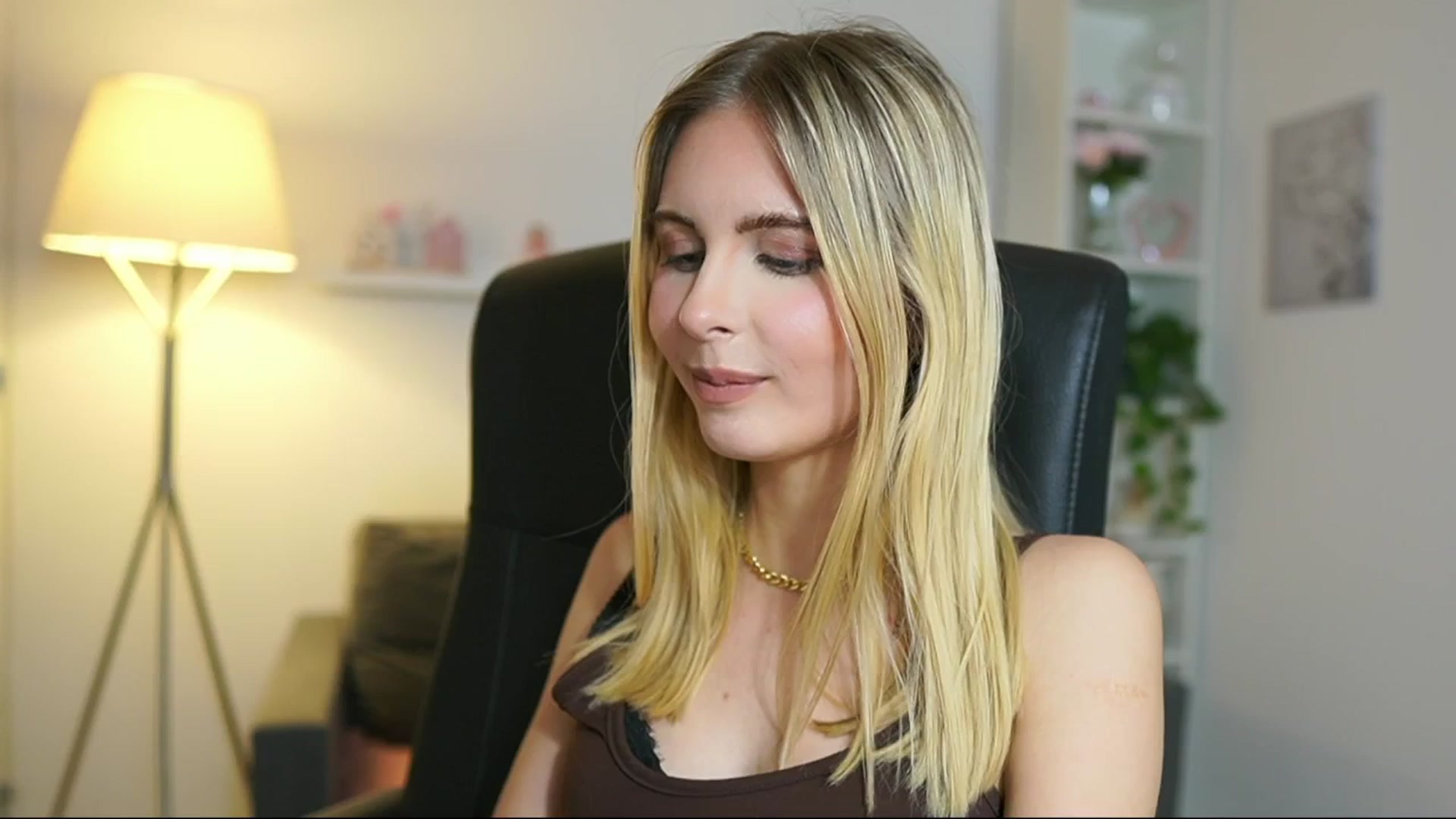 Gallery image thumbnail from Catecrago_'s myfreecams stream on, 05/29/2025, 15:32 image 19 of 20