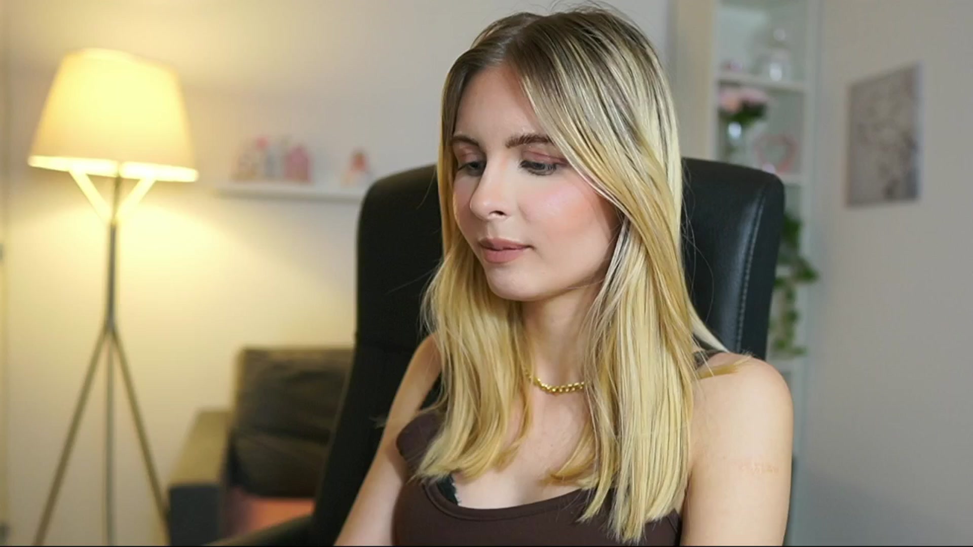 Gallery image thumbnail from Catecrago_'s myfreecams stream on, 05/29/2025, 15:32 image 4 of 20