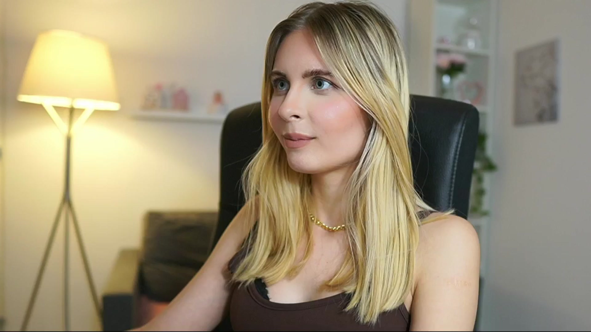 Gallery image thumbnail from Catecrago_'s myfreecams stream on, 05/29/2025, 15:32 image 2 of 20