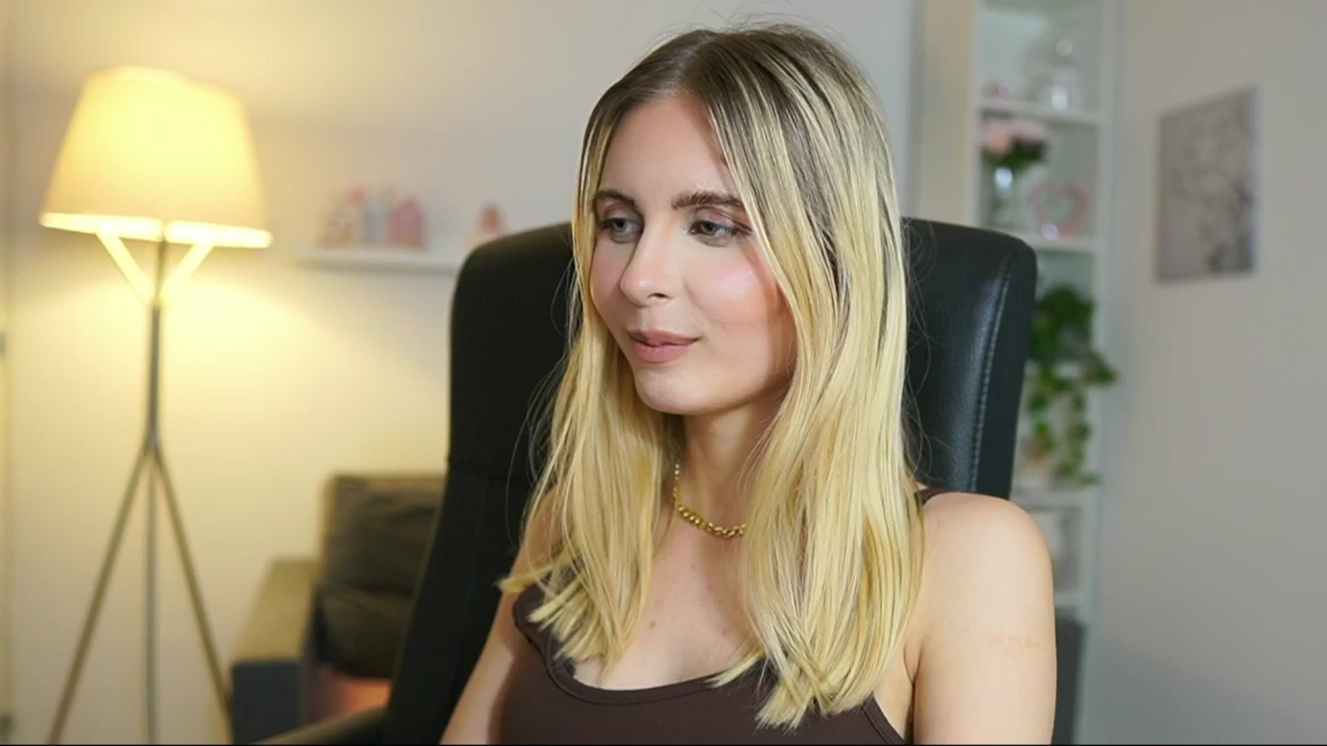 Gallery image thumbnail from Catecrago_'s myfreecams stream on, 05/29/2025, 17:50 image 3 of 20