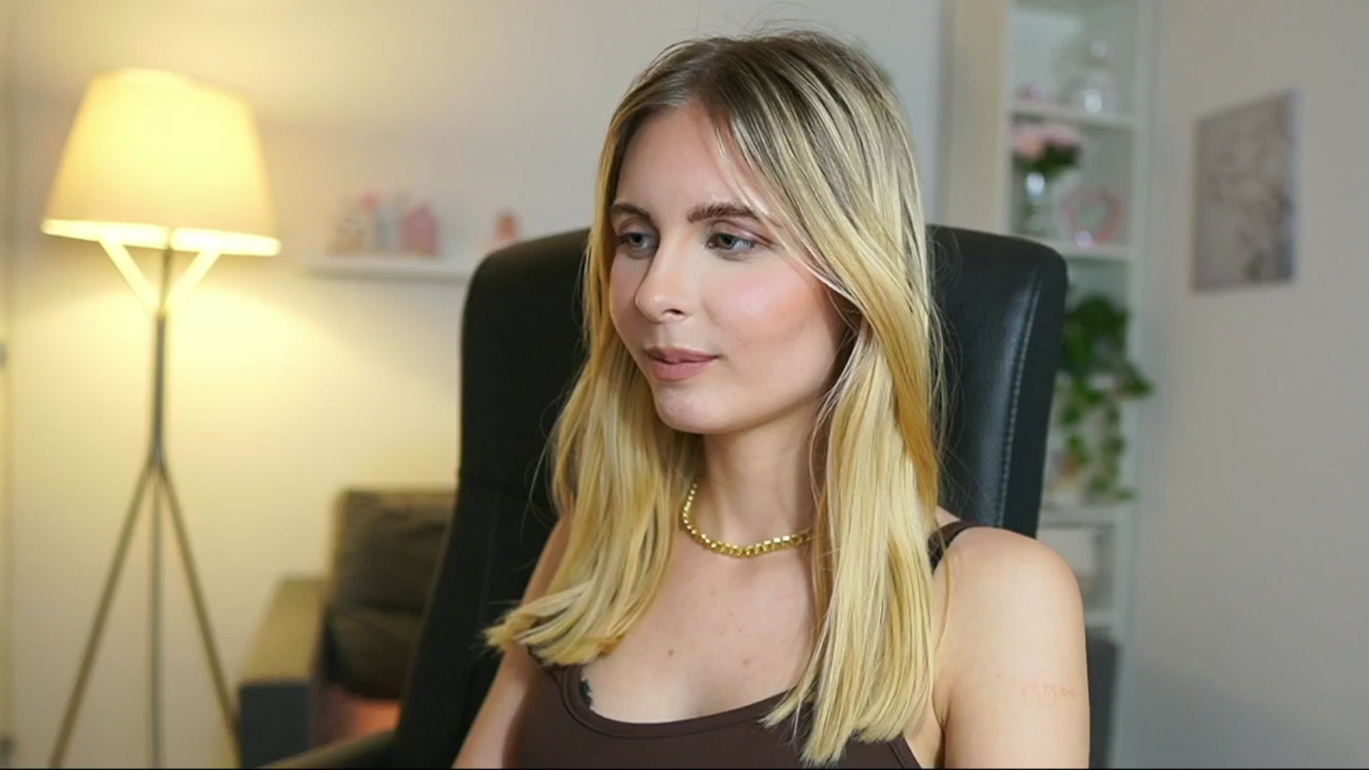 Gallery image thumbnail from Catecrago_'s myfreecams stream on, 05/29/2025, 17:50 image 4 of 20