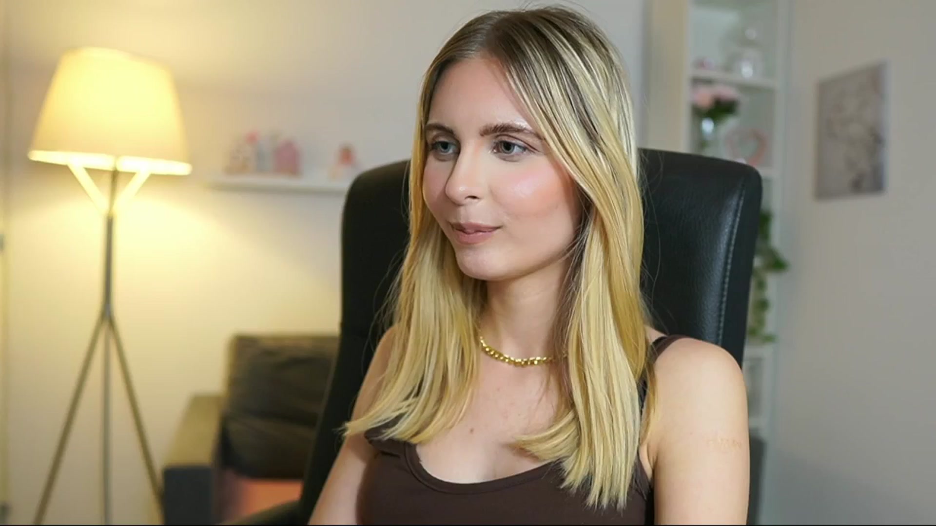 Gallery image thumbnail from Catecrago_'s myfreecams stream on, 05/29/2025, 17:50 image 19 of 20