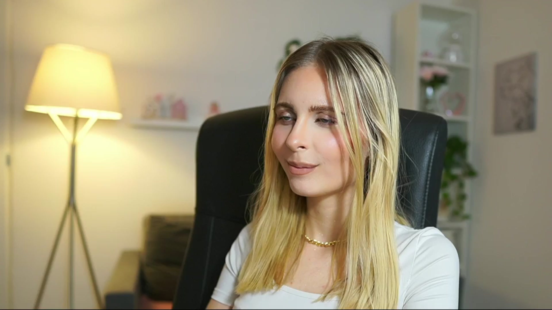 Gallery image thumbnail from Catecrago_'s myfreecams stream on, 05/30/2025, 14:29 image 10 of 20