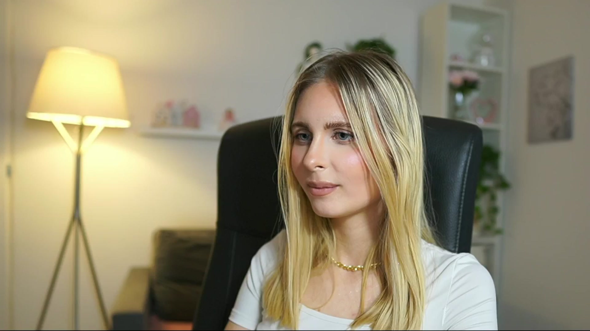 Gallery image thumbnail from Catecrago_'s myfreecams stream on, 05/30/2025, 14:29 image 19 of 20