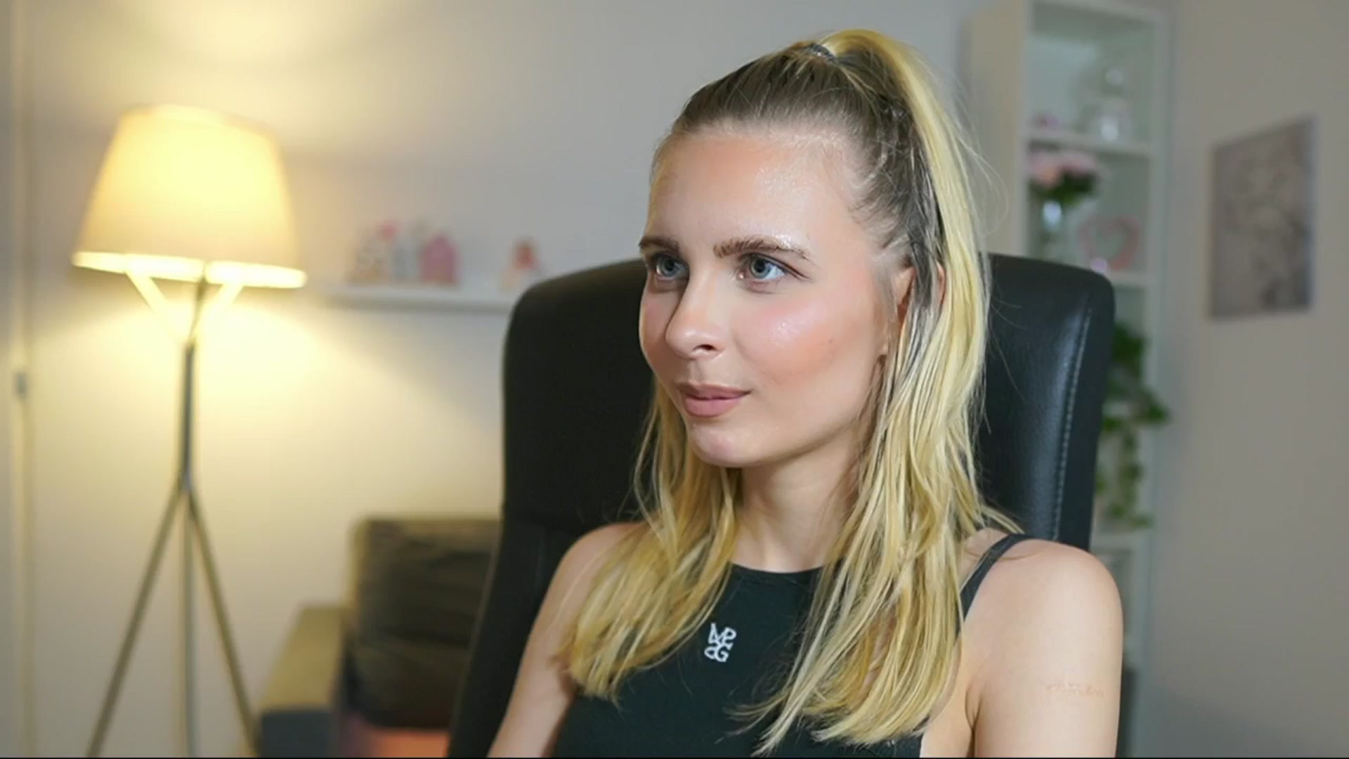 Gallery image thumbnail from Catecrago_'s myfreecams stream on, 06/02/2025, 14:16 image 16 of 20