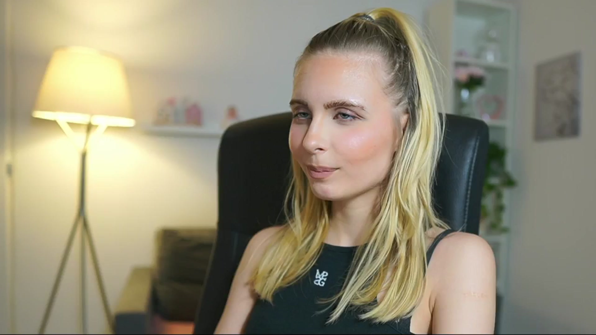 Gallery image thumbnail from Catecrago_'s myfreecams stream on, 06/02/2025, 14:16 image 2 of 20
