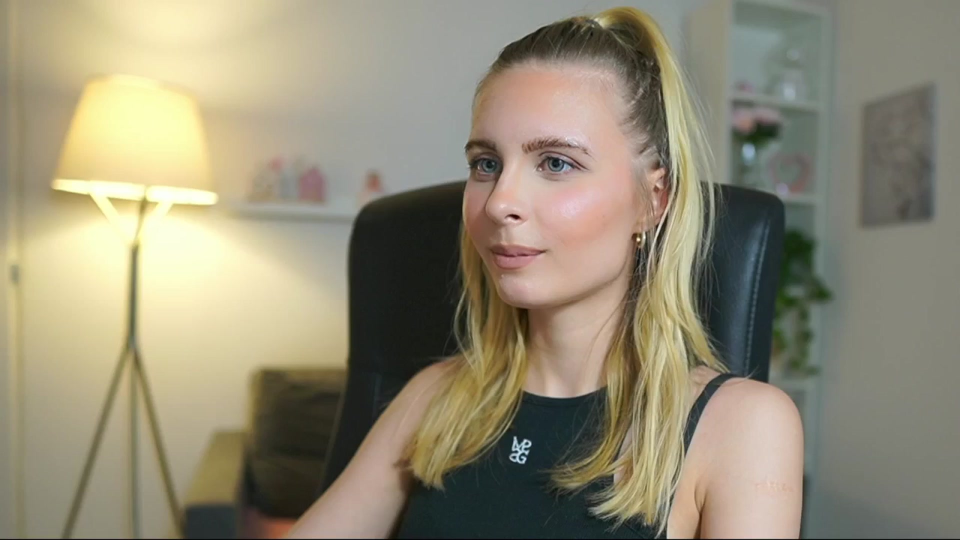 Gallery image thumbnail from Catecrago_'s myfreecams stream on, 06/02/2025, 14:16 image 1 of 20