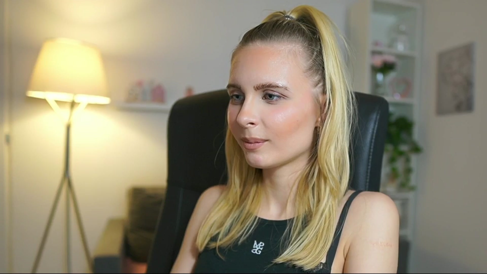 Gallery image thumbnail from Catecrago_'s myfreecams stream on, 06/02/2025, 15:05 image 2 of 20