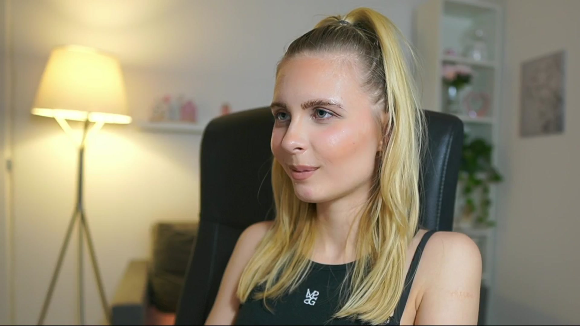 Gallery image thumbnail from Catecrago_'s myfreecams stream on, 06/02/2025, 15:05 image 4 of 20