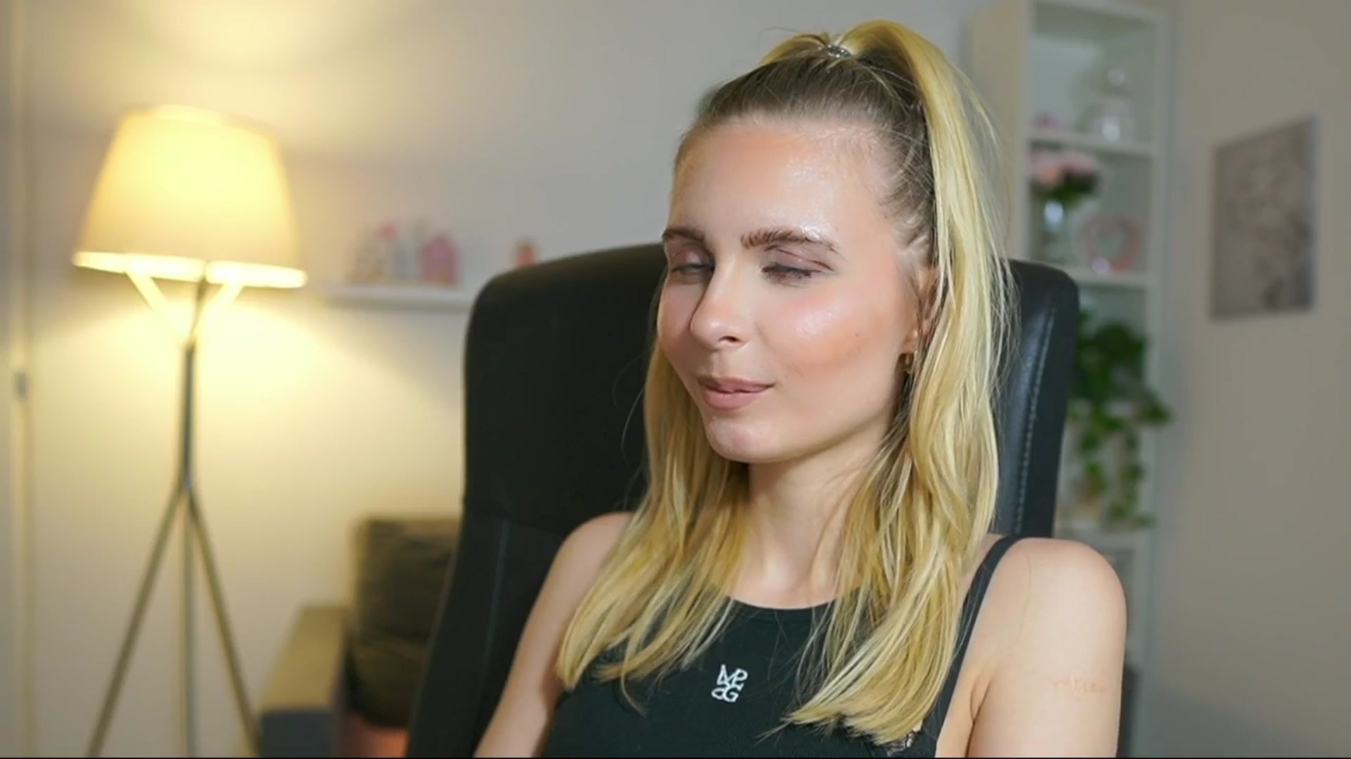Gallery image thumbnail from Catecrago_'s myfreecams stream on, 06/02/2025, 15:05 image 5 of 20