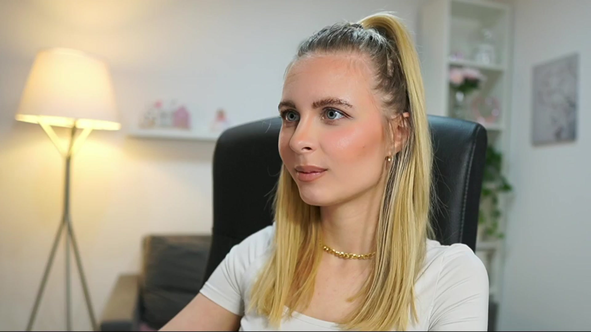 Gallery image thumbnail from Catecrago_'s myfreecams stream on, 06/03/2025, 08:51 image 16 of 20