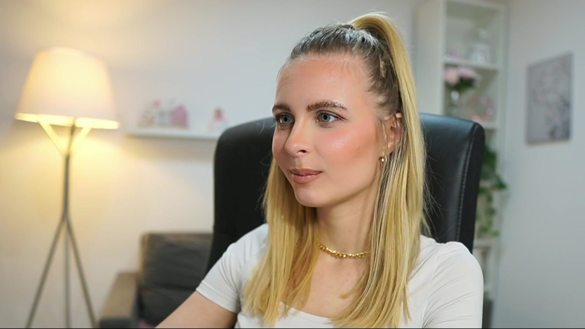 Gallery image thumbnail from Catecrago_'s myfreecams stream on, 06/03/2025, 08:51 image 14 of 20