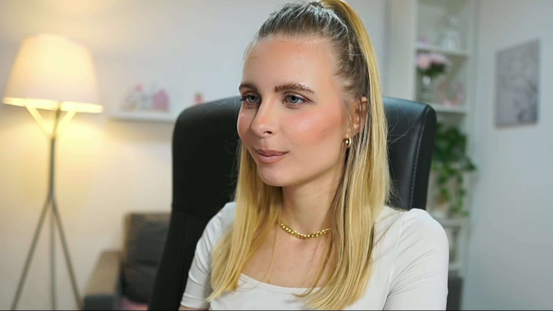 Gallery image thumbnail from Catecrago_'s myfreecams stream on, 06/03/2025, 11:25 image 20 of 20