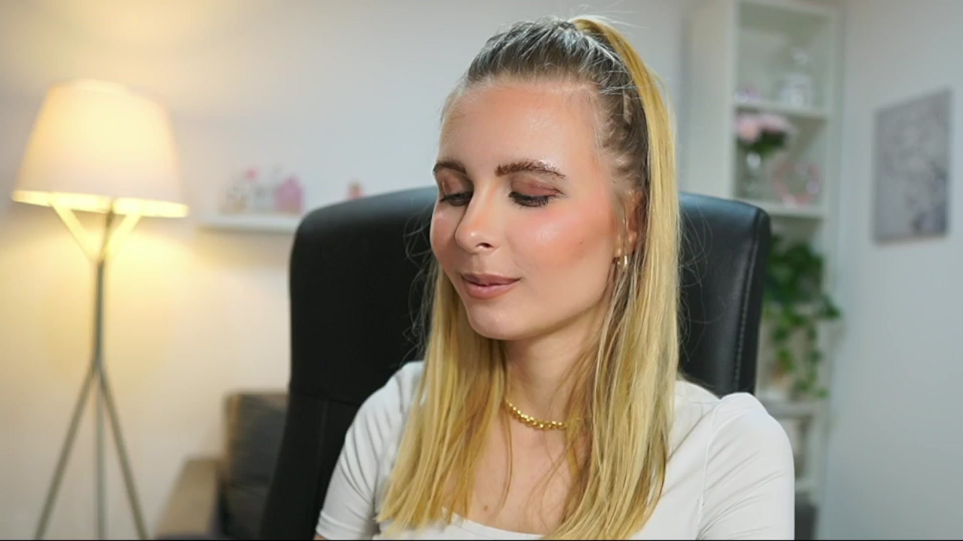 Gallery image thumbnail from Catecrago_'s myfreecams stream on, 06/03/2025, 13:12 image 13 of 20