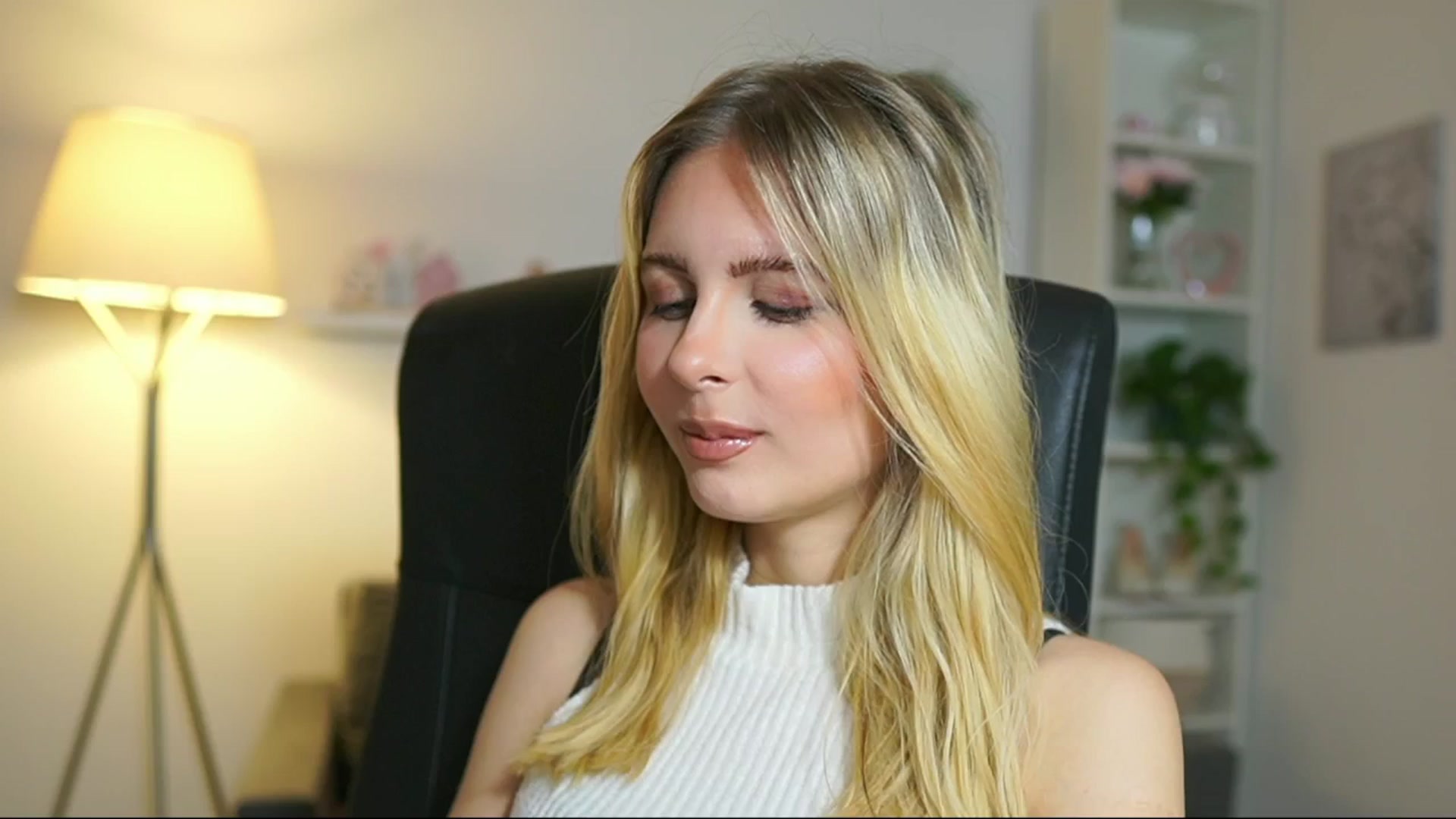 Gallery image thumbnail from Catecrago_'s myfreecams stream on, 06/04/2025, 11:08 image 5 of 20
