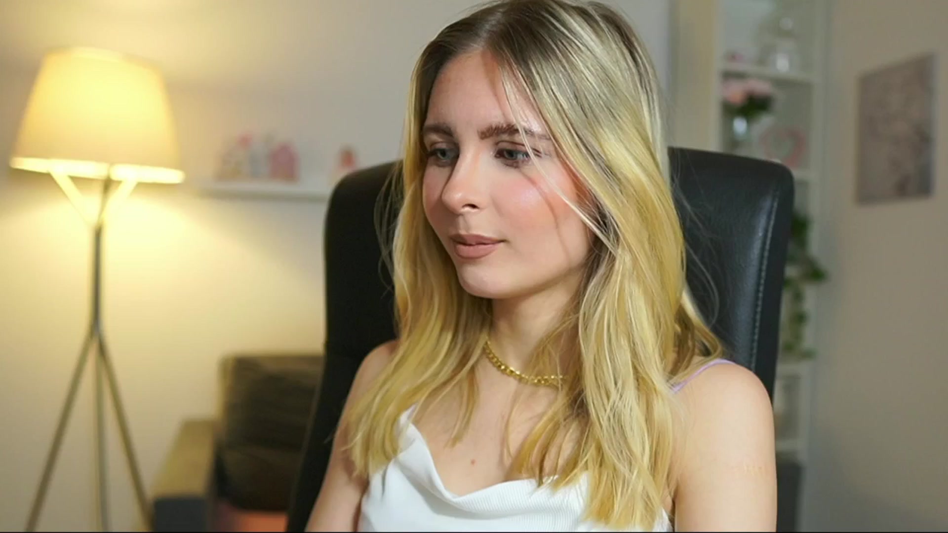 Gallery image thumbnail from Catecrago_'s myfreecams stream on, 06/05/2025, 13:21 image 1 of 20