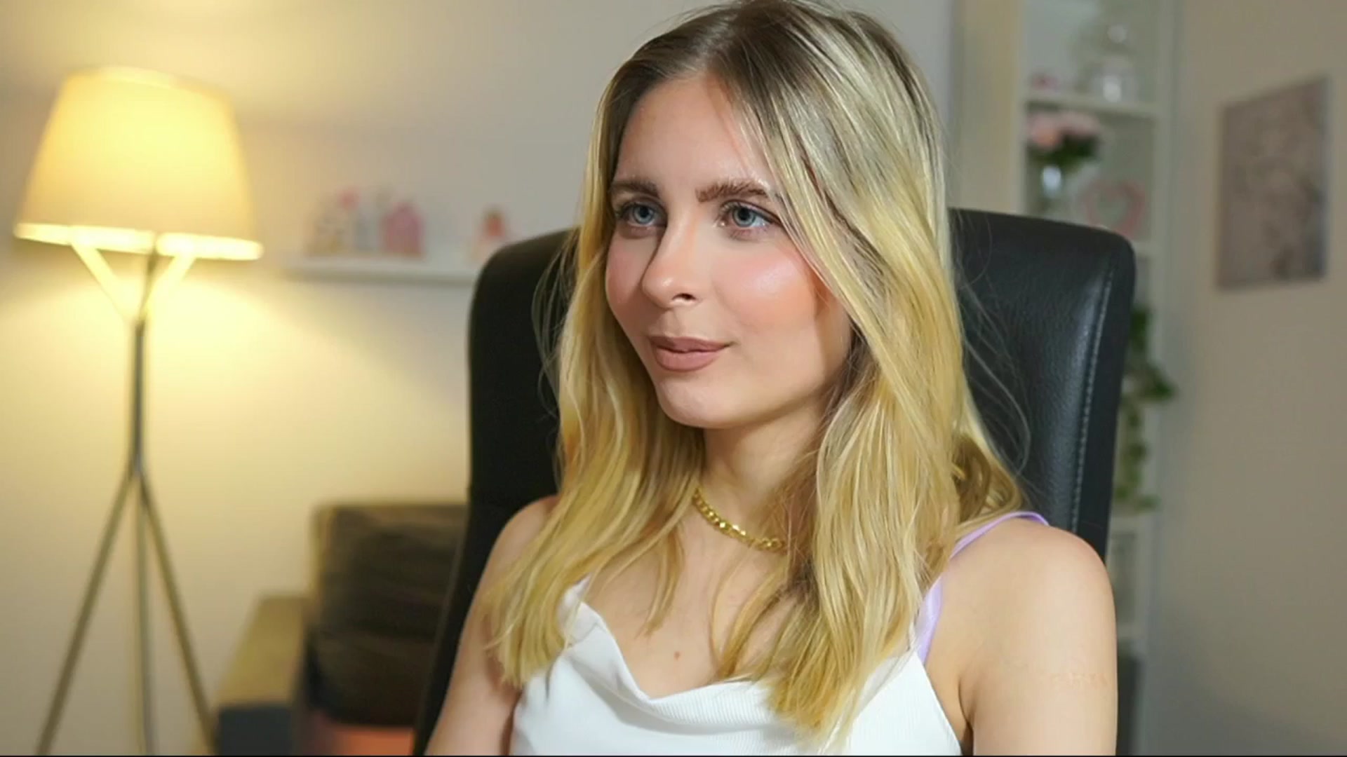 Gallery image thumbnail from Catecrago_'s myfreecams stream on, 06/05/2025, 13:21 image 3 of 20