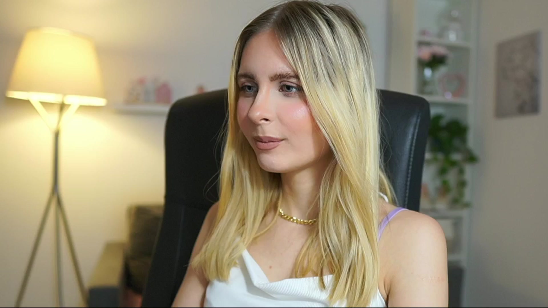 Gallery image thumbnail from Catecrago_'s myfreecams stream on, 06/05/2025, 14:09 image 20 of 20