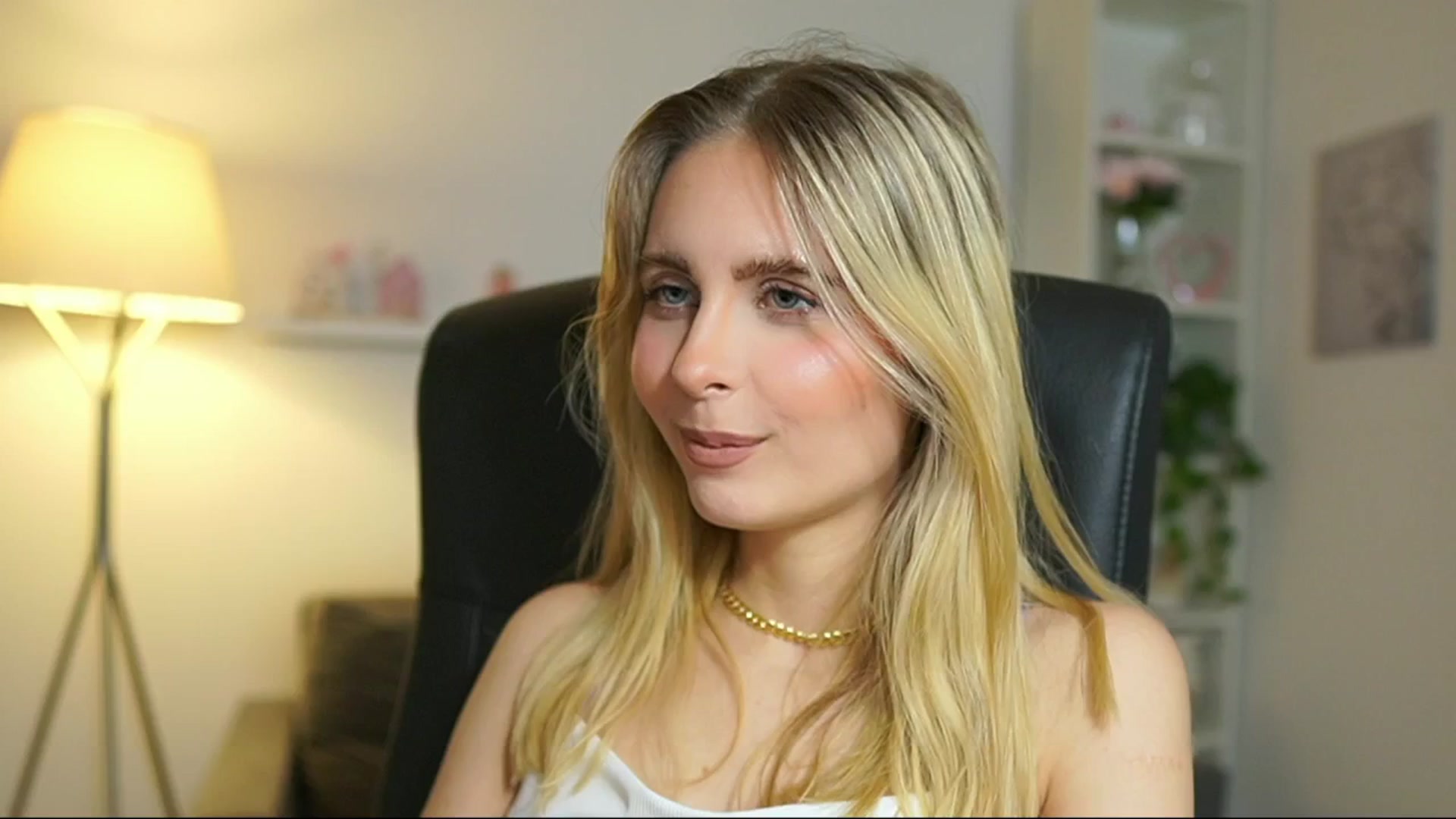 Gallery image thumbnail from Catecrago_'s myfreecams stream on, 06/05/2025, 15:16 image 3 of 20