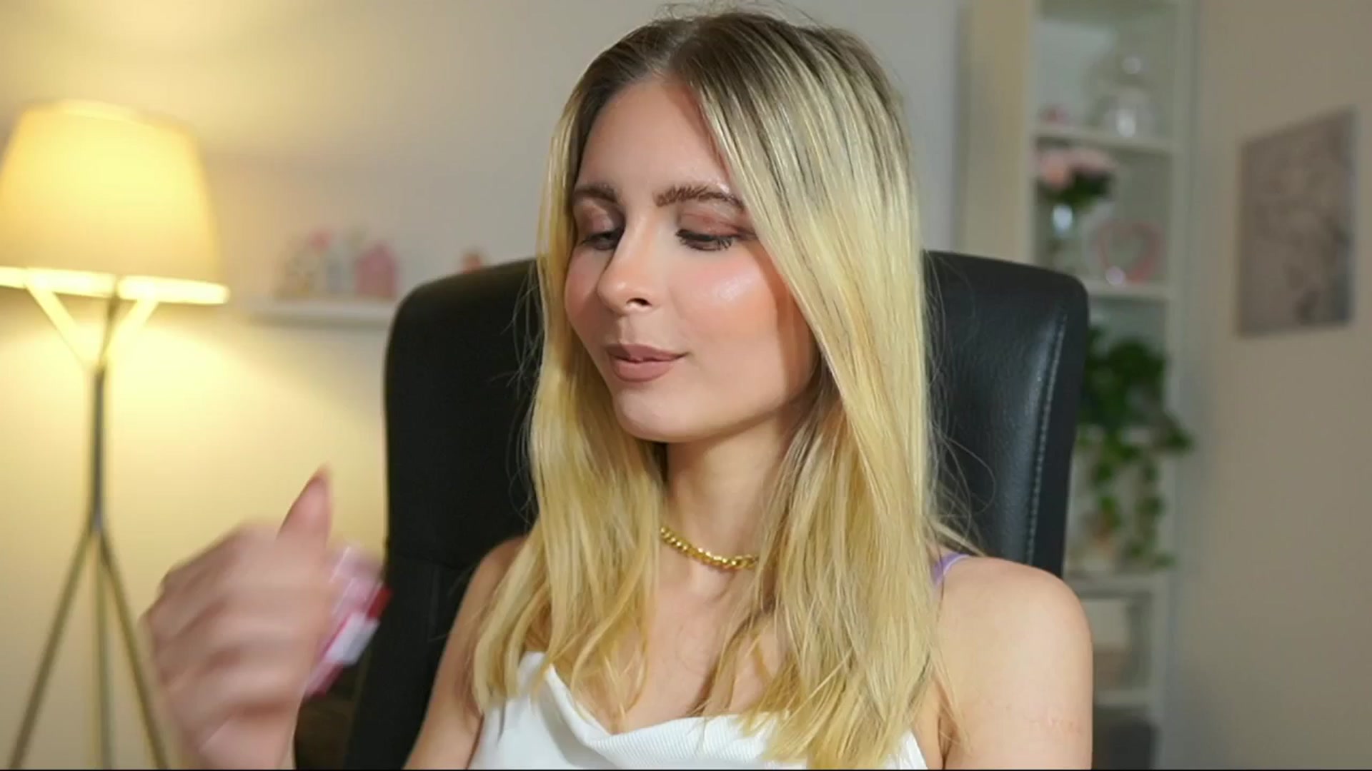 Gallery image thumbnail from Catecrago_'s myfreecams stream on, 06/05/2025, 15:16 image 12 of 20