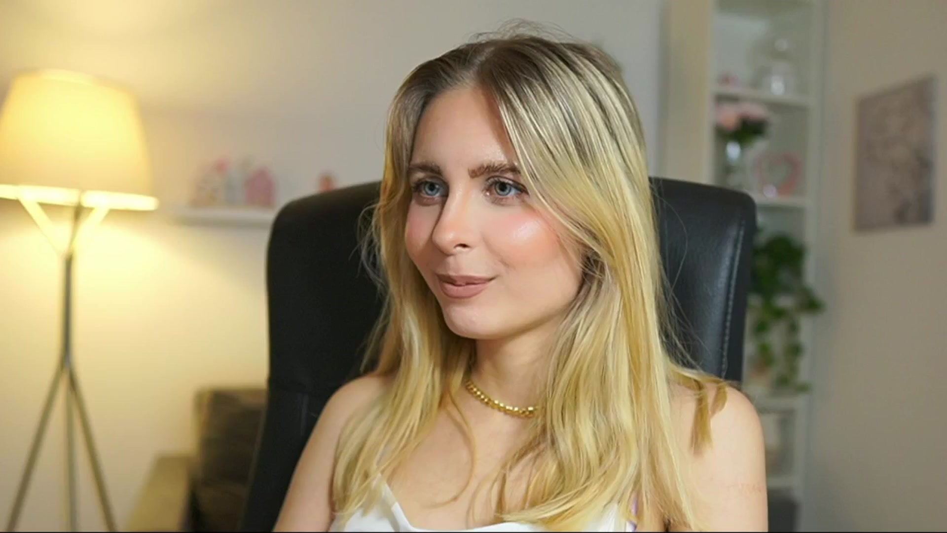 Gallery image thumbnail from Catecrago_'s myfreecams stream on, 06/05/2025, 15:16 image 1 of 20