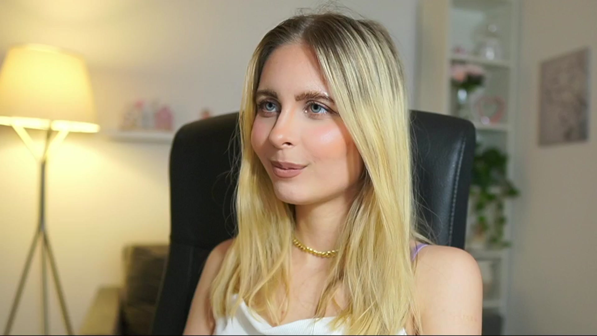 Gallery image thumbnail from Catecrago_'s myfreecams stream on, 06/05/2025, 15:16 image 13 of 20