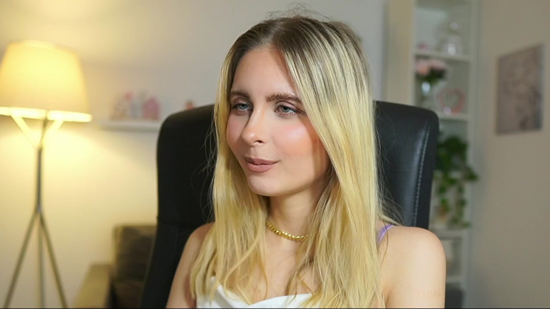 Gallery image thumbnail from Catecrago_'s myfreecams stream on, 06/05/2025, 15:16 image 20 of 20