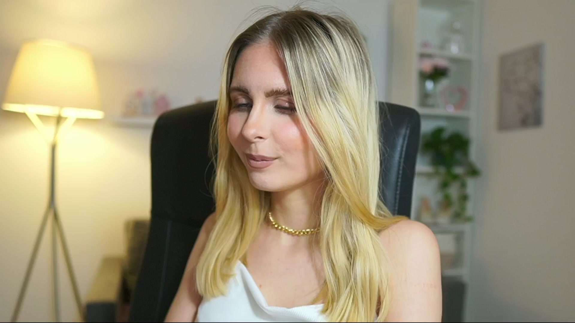 Gallery image thumbnail from Catecrago_'s myfreecams stream on, 06/05/2025, 17:46 image 4 of 20
