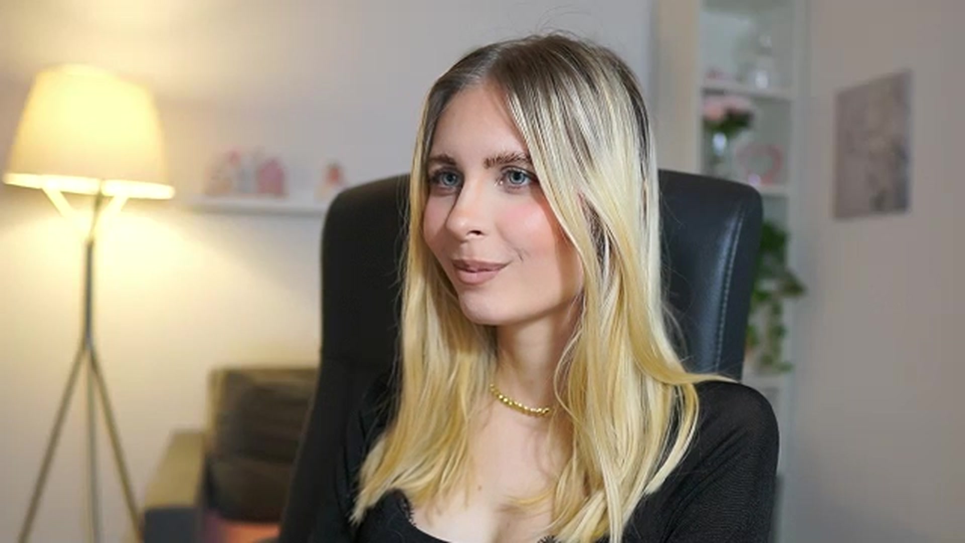 Gallery image thumbnail from Catecrago_'s myfreecams stream on, 06/06/2025, 10:55 image 17 of 20