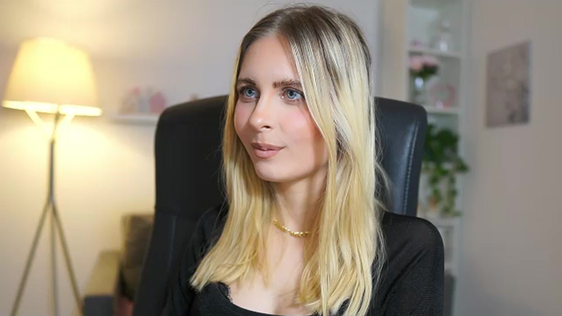 Gallery image thumbnail from Catecrago_'s myfreecams stream on, 06/06/2025, 11:41 image 16 of 20