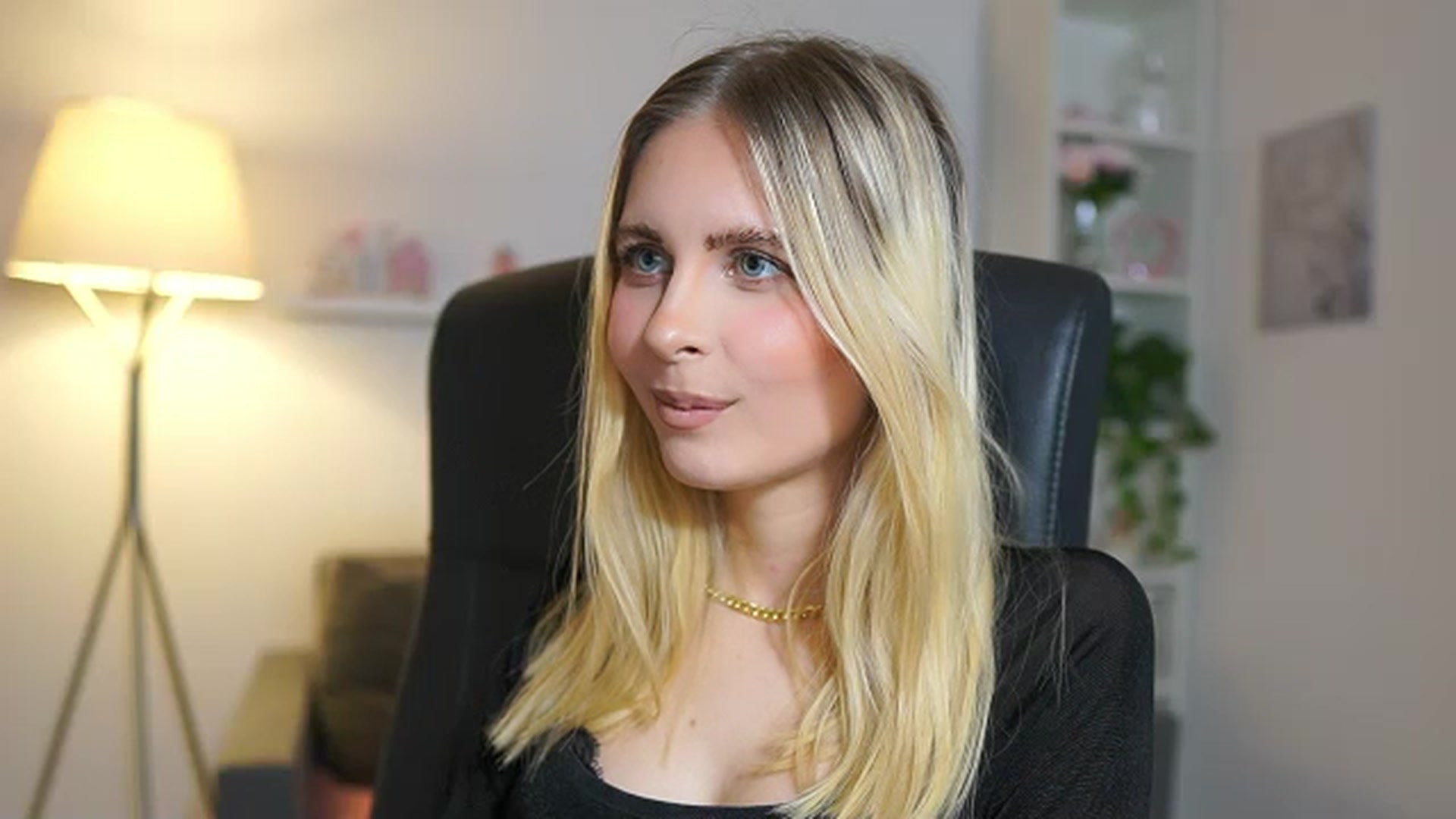 Gallery image thumbnail from Catecrago_'s myfreecams stream on, 06/06/2025, 11:41 image 12 of 20