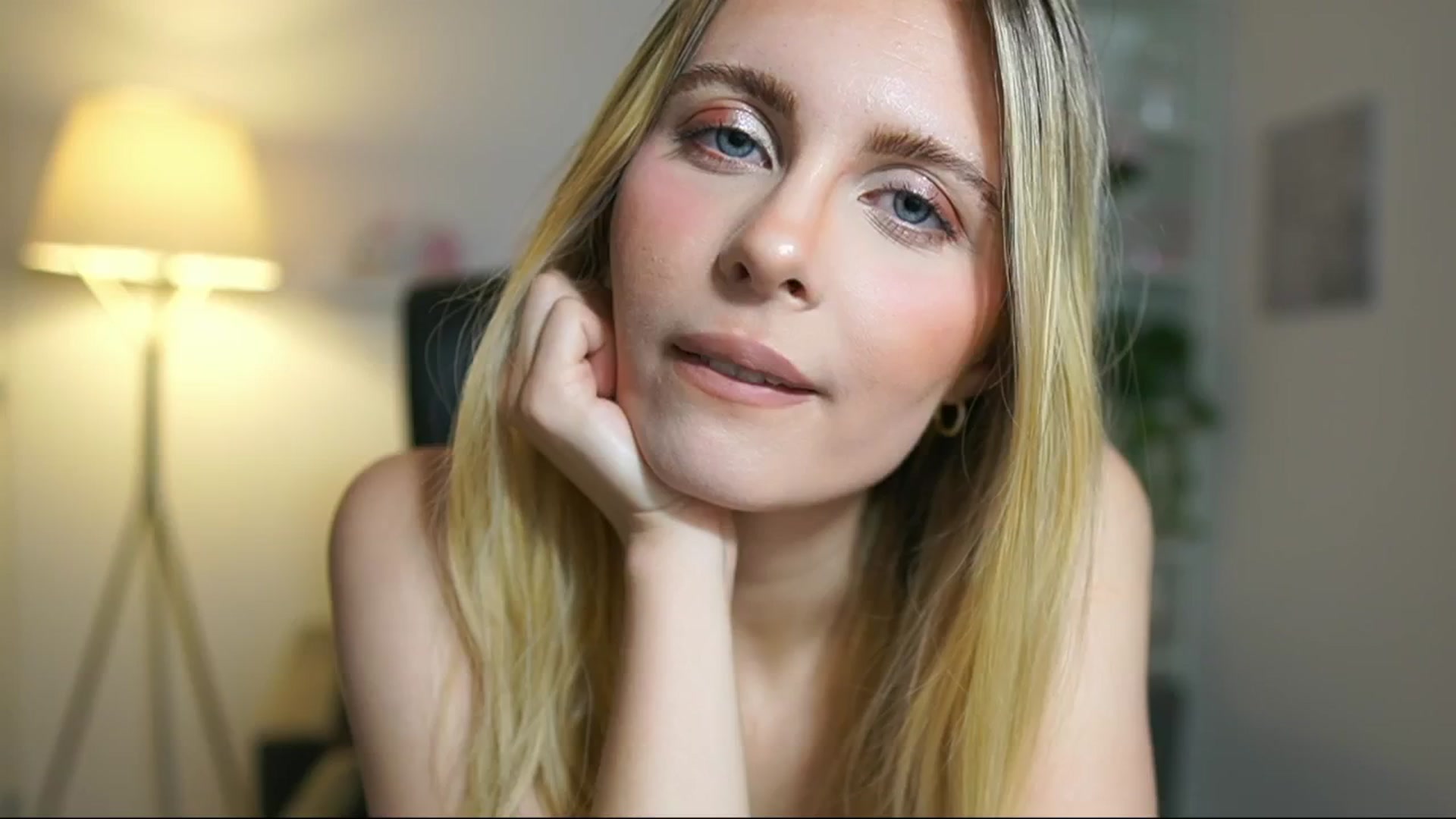 Gallery image thumbnail from Catecrago_'s myfreecams stream on, 06/10/2025, 10:32 image 9 of 20