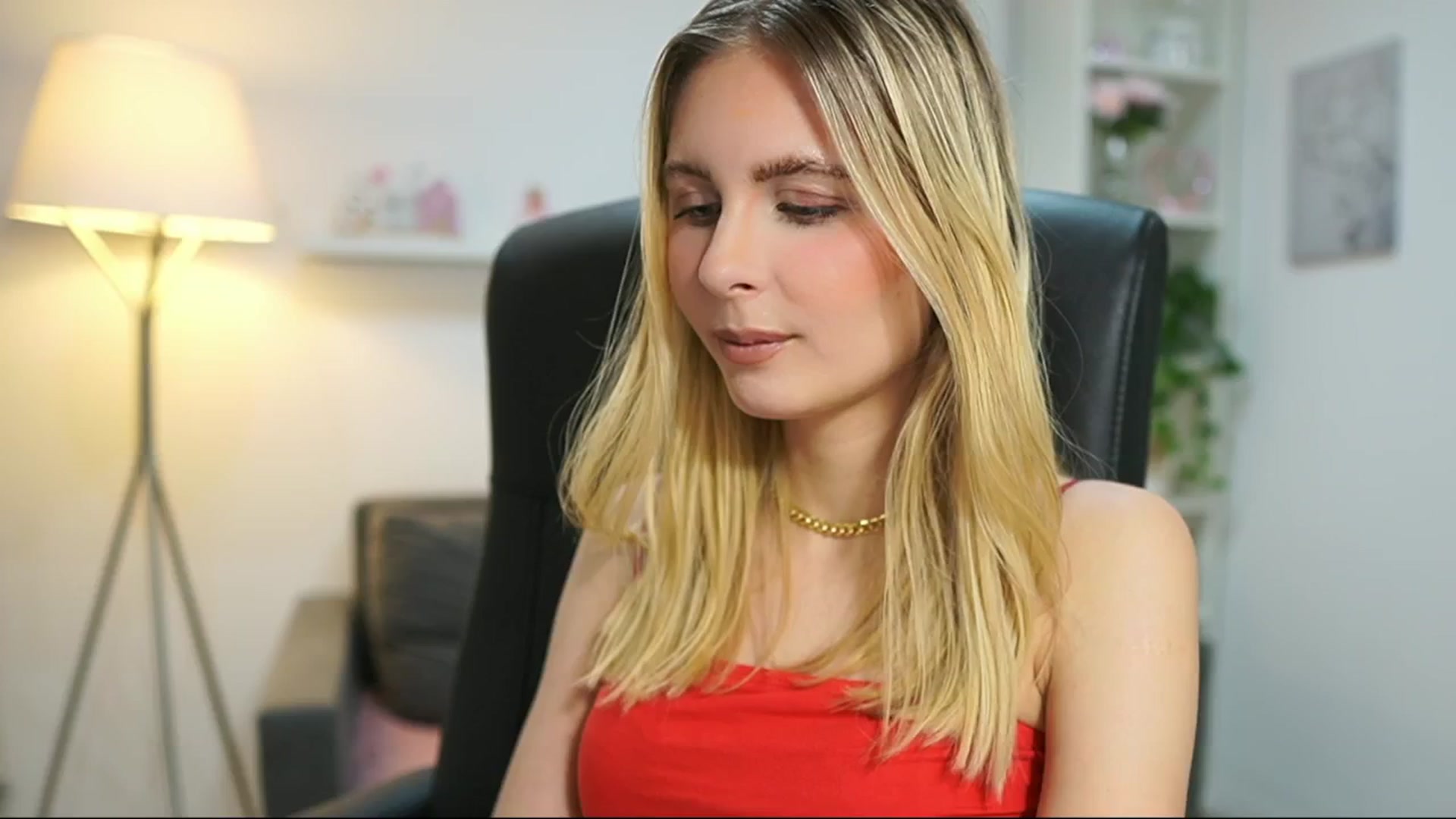 Gallery image thumbnail from Catecrago_'s myfreecams stream on, 06/19/2025, 13:41 image 1 of 20