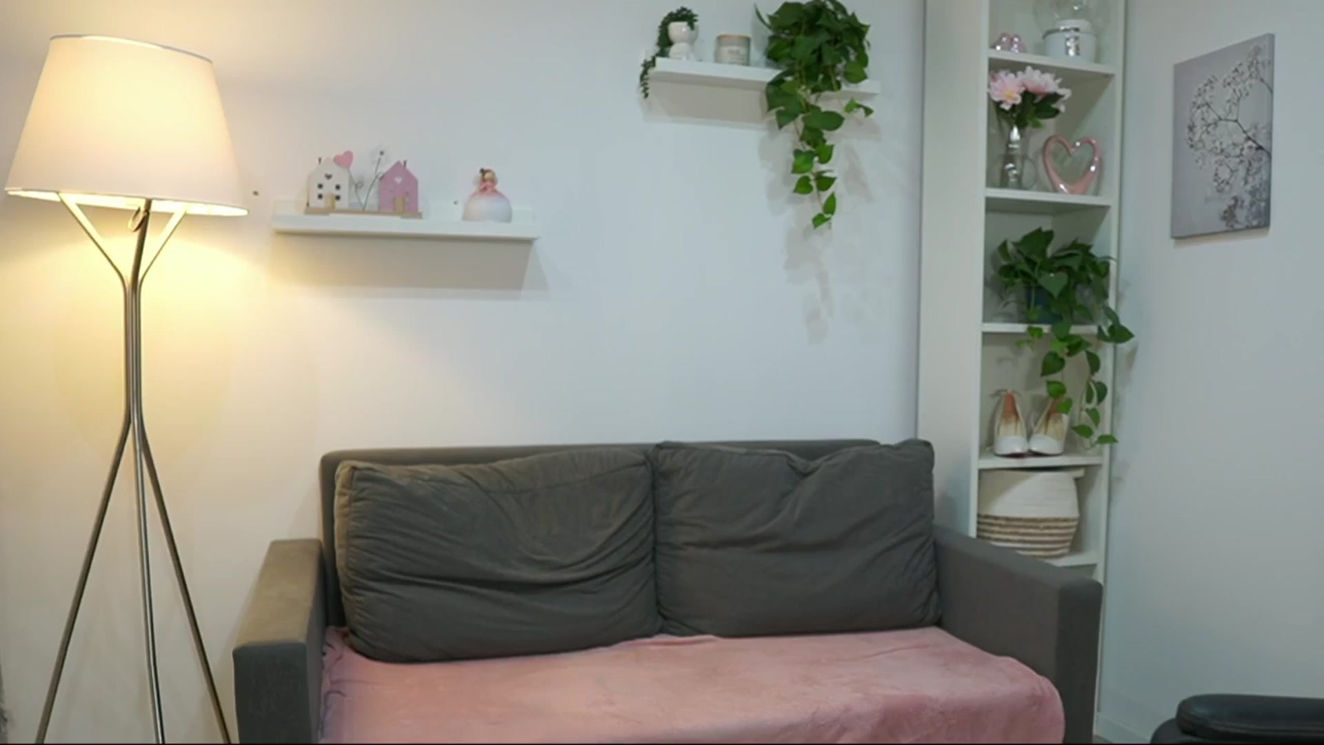 Gallery image thumbnail from Catecrago_'s myfreecams stream on, 06/19/2025, 13:41 image 12 of 20