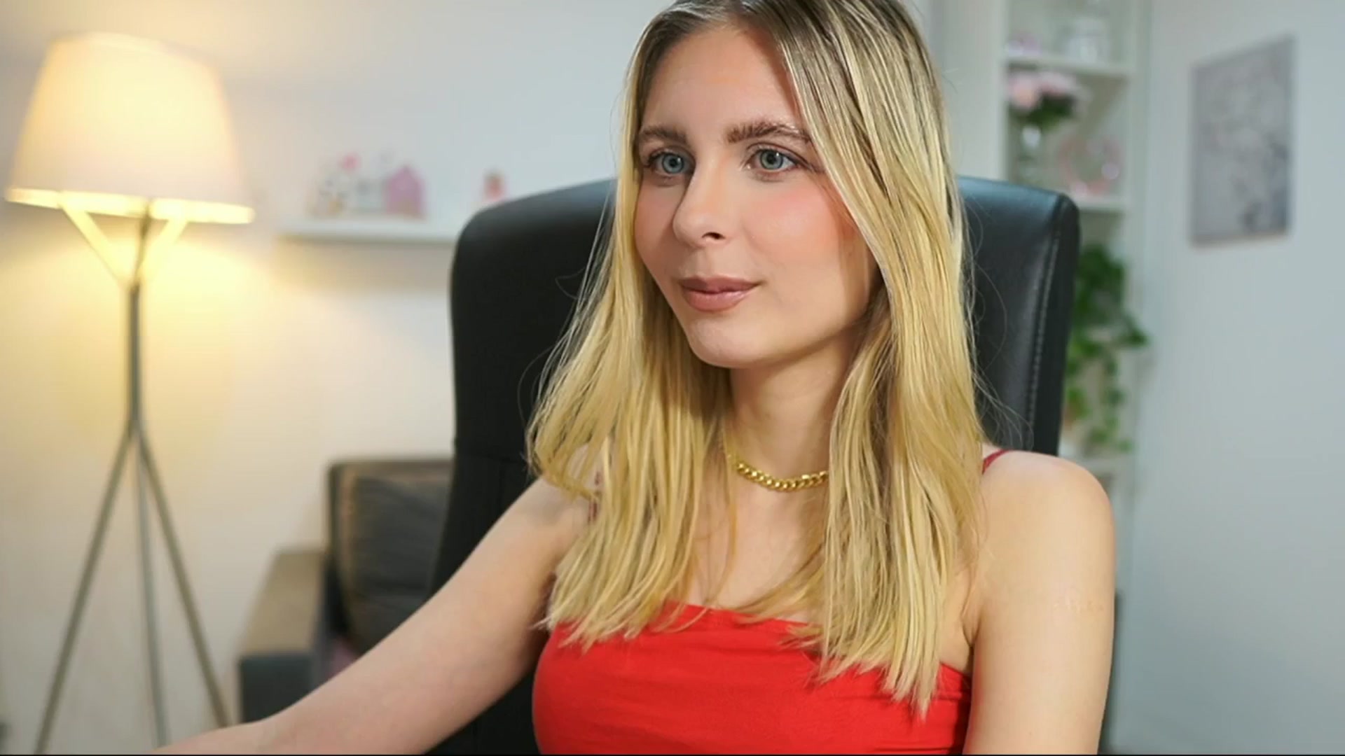 Gallery image thumbnail from Catecrago_'s myfreecams stream on, 06/19/2025, 13:41 image 2 of 20