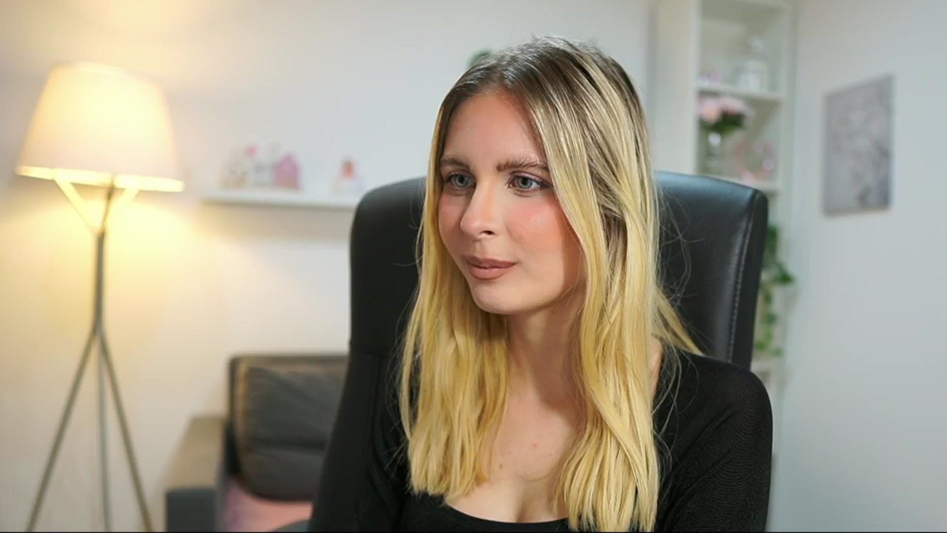 Gallery image thumbnail from Catecrago_'s myfreecams stream on, 06/23/2025, 15:05 image 19 of 20