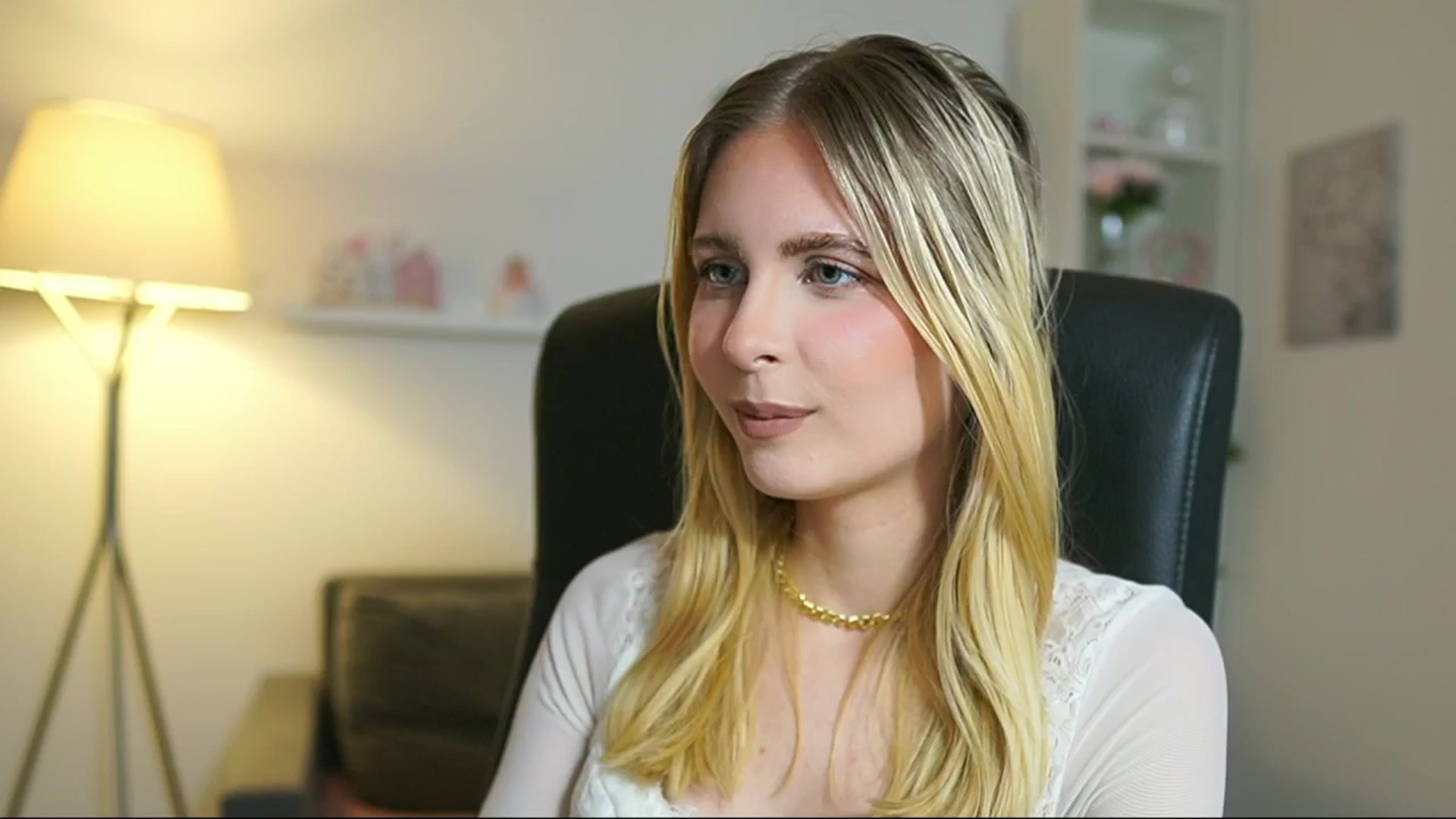Gallery image thumbnail from Catecrago_'s myfreecams stream on, 06/26/2025, 13:49 image 4 of 20