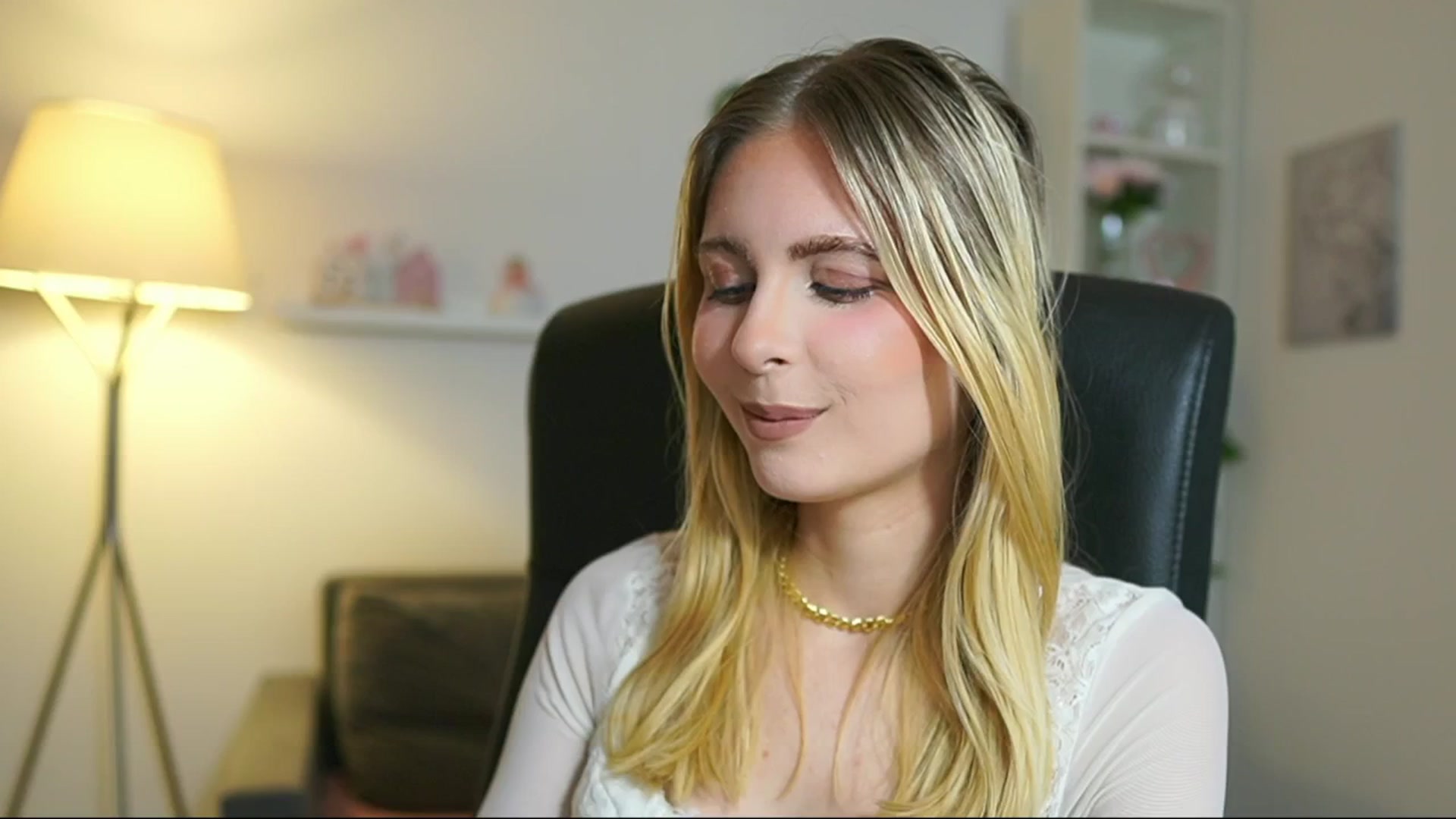 Gallery image thumbnail from Catecrago_'s myfreecams stream on, 06/26/2025, 13:49 image 5 of 20