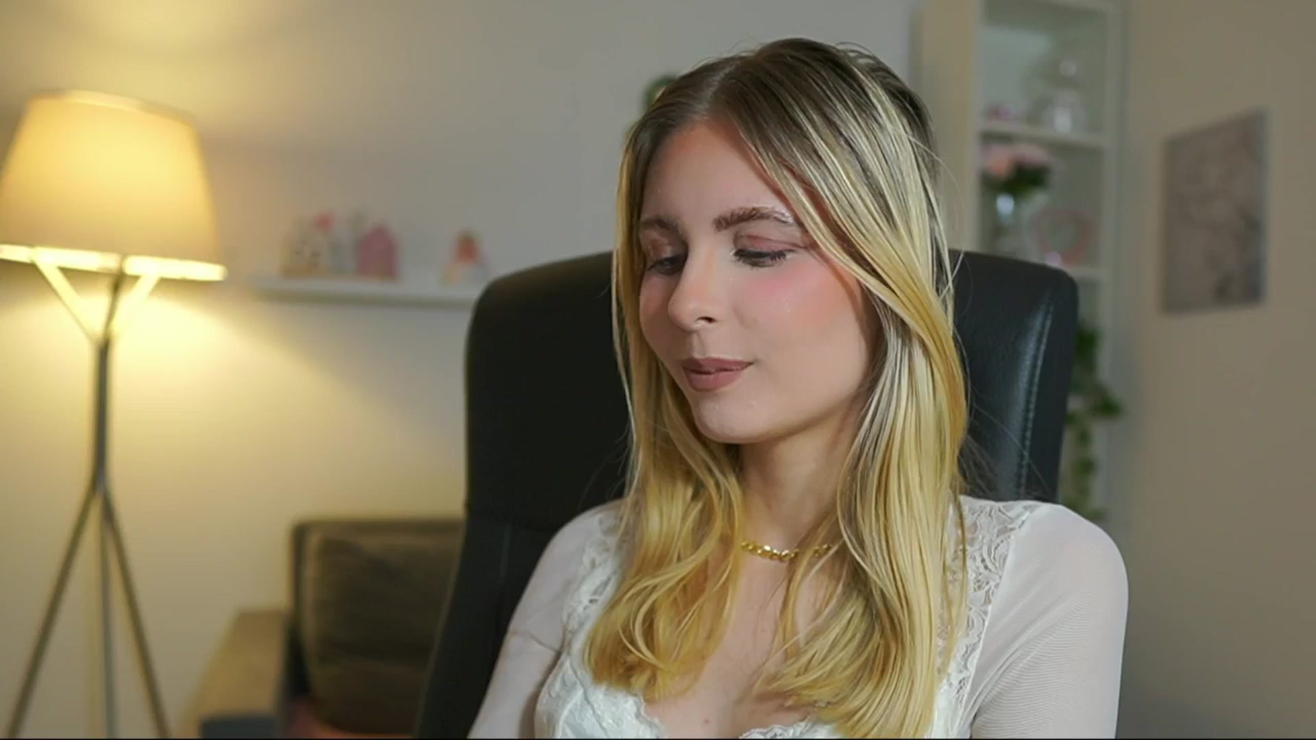 Gallery image thumbnail from Catecrago_'s myfreecams stream on, 06/26/2025, 13:49 image 18 of 20