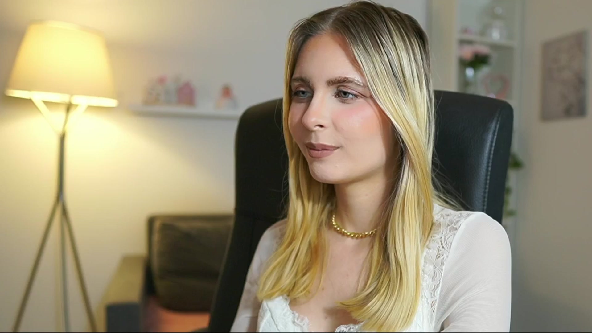 Gallery image thumbnail from Catecrago_'s myfreecams stream on, 06/26/2025, 16:03 image 6 of 20