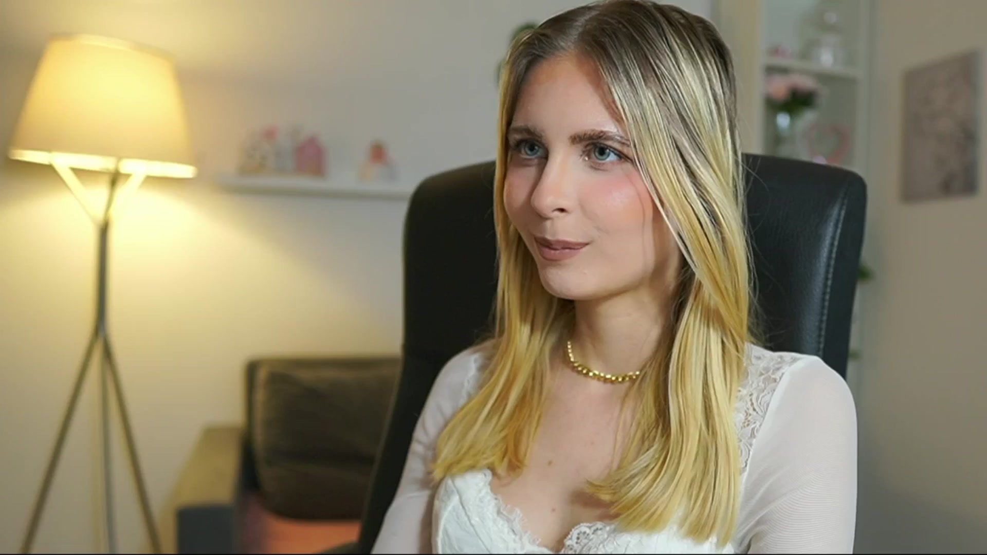 Gallery image thumbnail from Catecrago_'s myfreecams stream on, 06/26/2025, 16:03 image 12 of 20