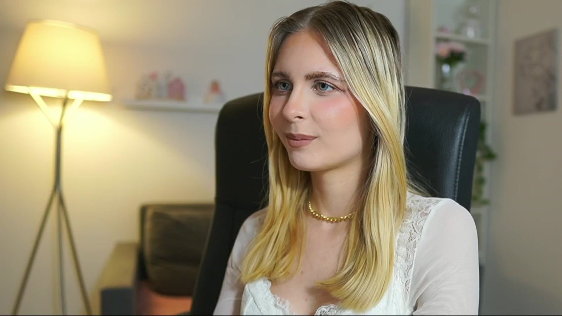 Gallery image thumbnail from Catecrago_'s myfreecams stream on, 06/26/2025, 16:03 image 5 of 20