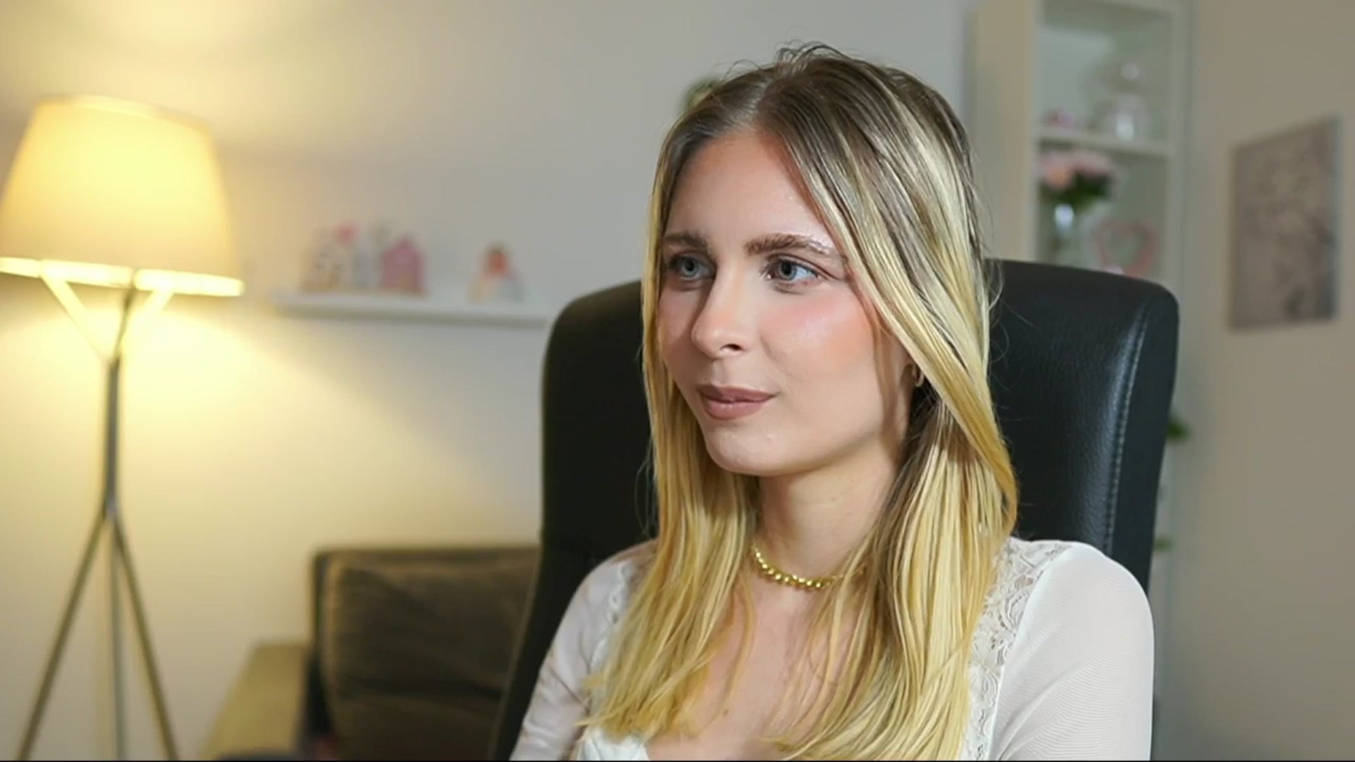 Gallery image thumbnail from Catecrago_'s myfreecams stream on, 06/26/2025, 17:40 image 11 of 20