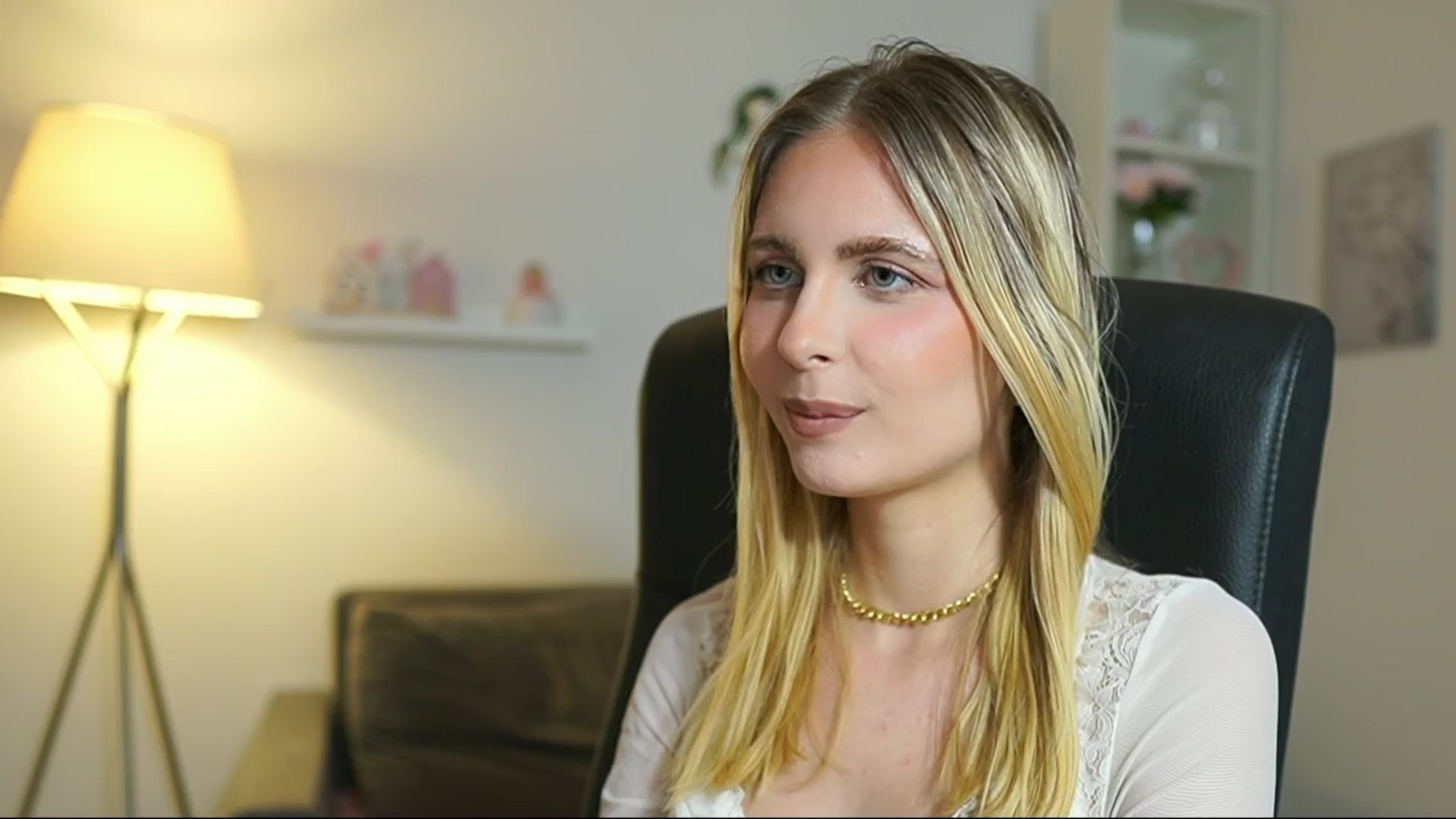 Gallery image thumbnail from Catecrago_'s myfreecams stream on, 06/26/2025, 17:40 image 19 of 20