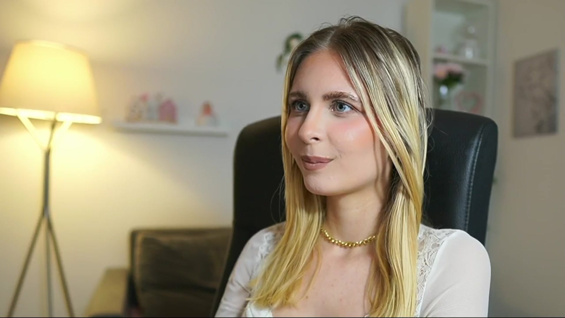 Gallery image thumbnail from Catecrago_'s myfreecams stream on, 06/26/2025, 17:40 image 12 of 20