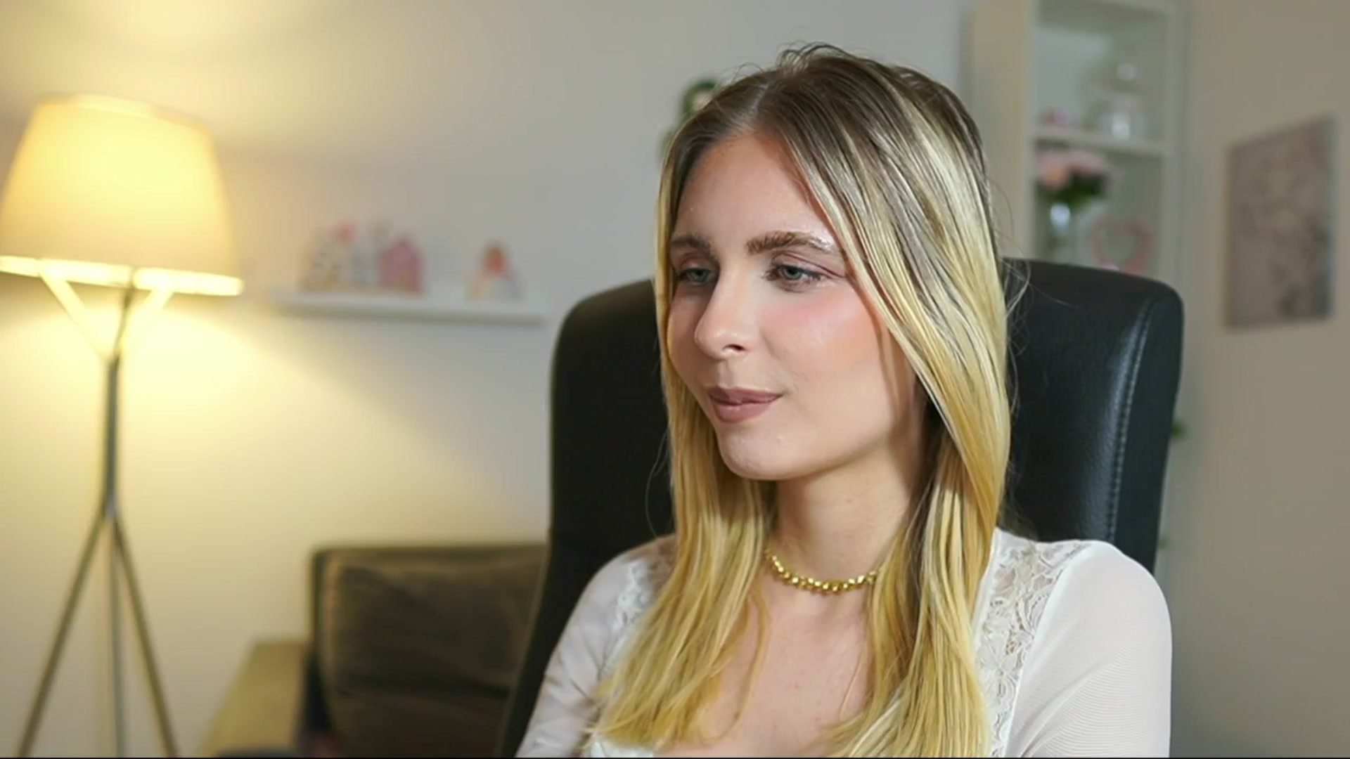 Gallery image thumbnail from Catecrago_'s myfreecams stream on, 06/26/2025, 17:40 image 13 of 20