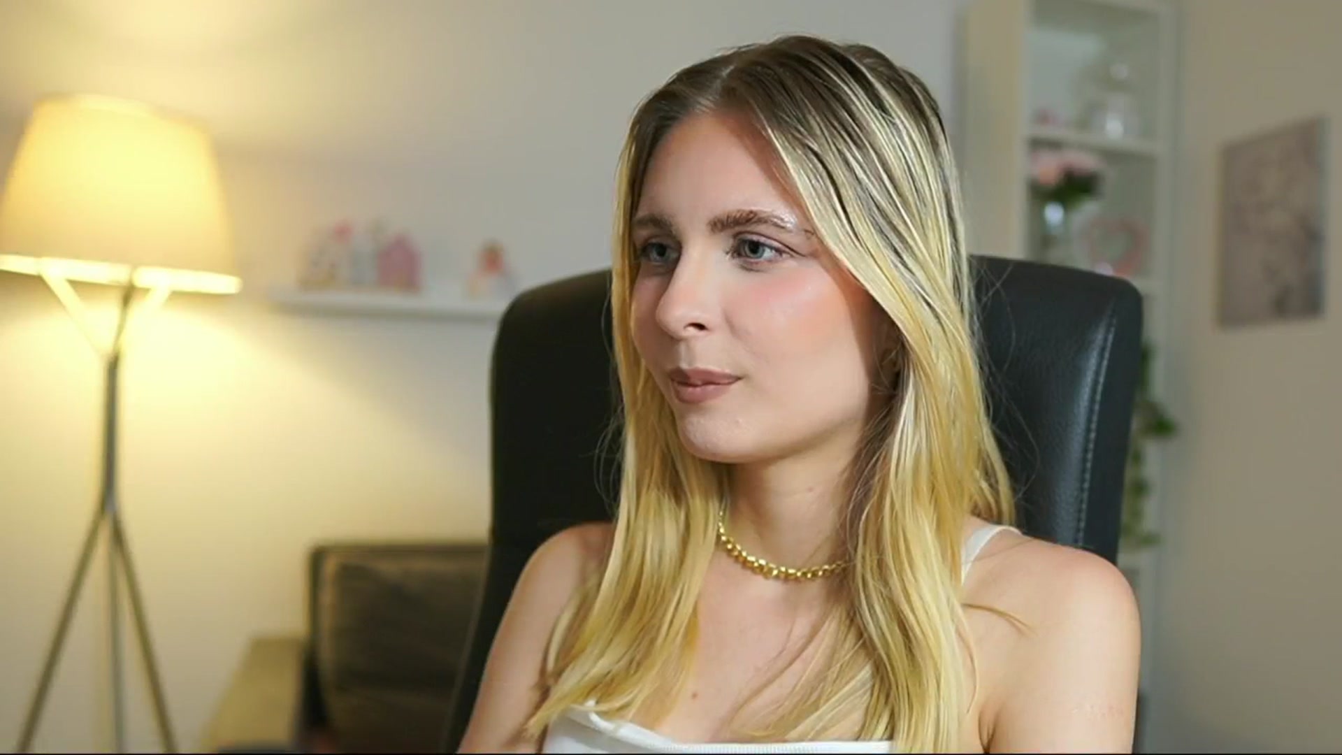 Gallery image thumbnail from Catecrago_'s myfreecams stream on, 06/26/2025, 18:56 image 8 of 20