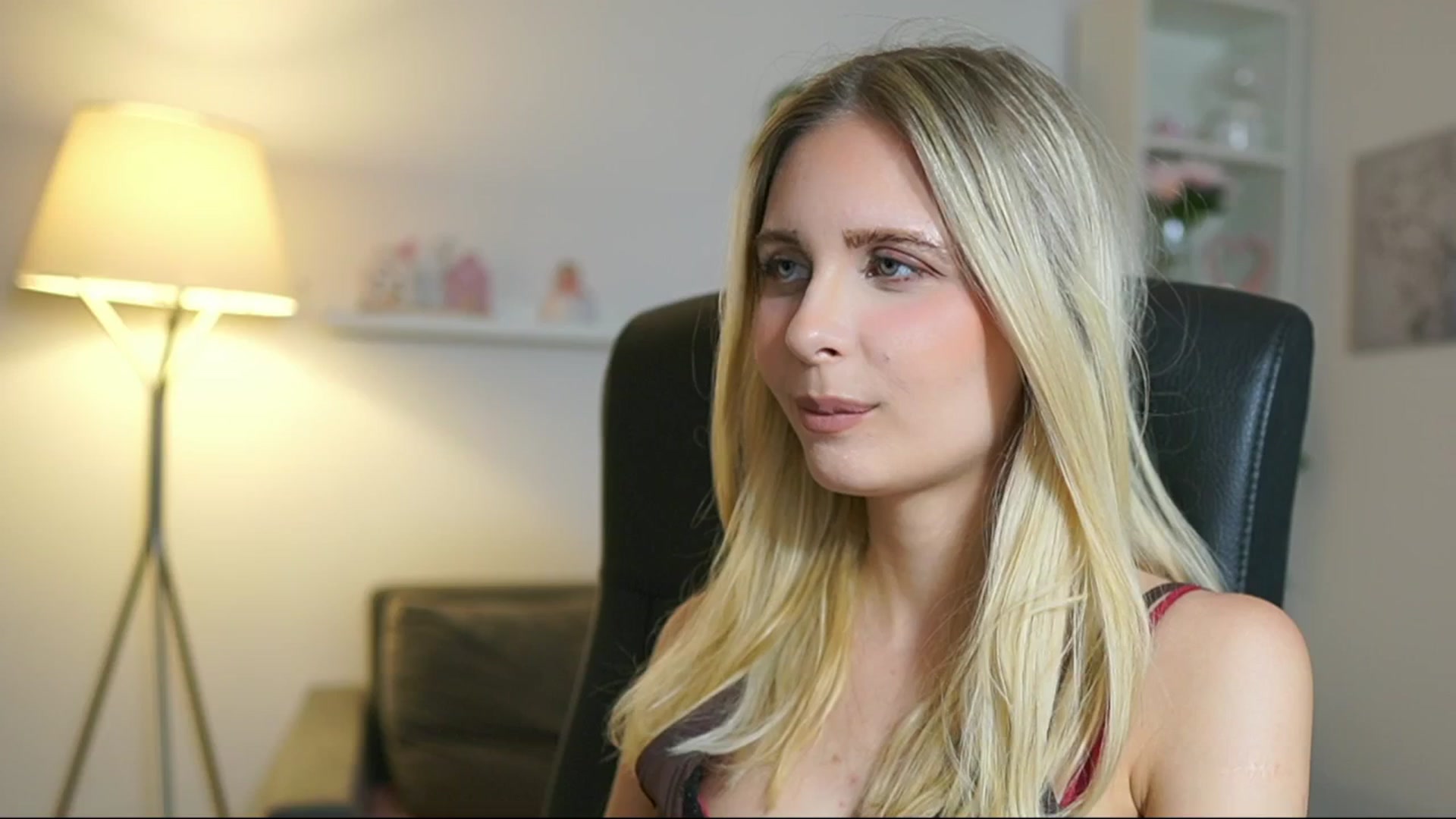 Gallery image thumbnail from Catecrago_'s myfreecams stream on, 07/01/2025, 13:30 image 19 of 20